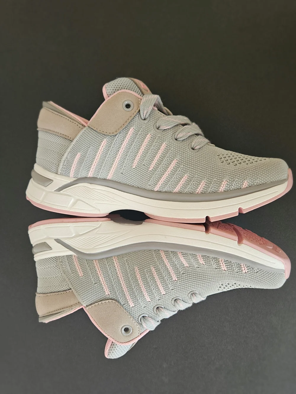 Zeba Women's Hands Free Slip On Sneakers Rose Gray Size 8 NEW (No Box)